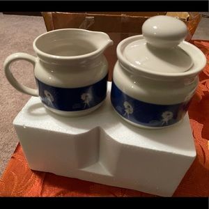 New Vintage Morton Salt girl Creamer & Sugar set w/ lid when it rains it pours